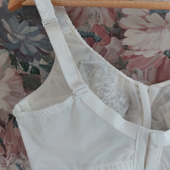 Cacique bra 38F (3D) - Picture 3 of 6